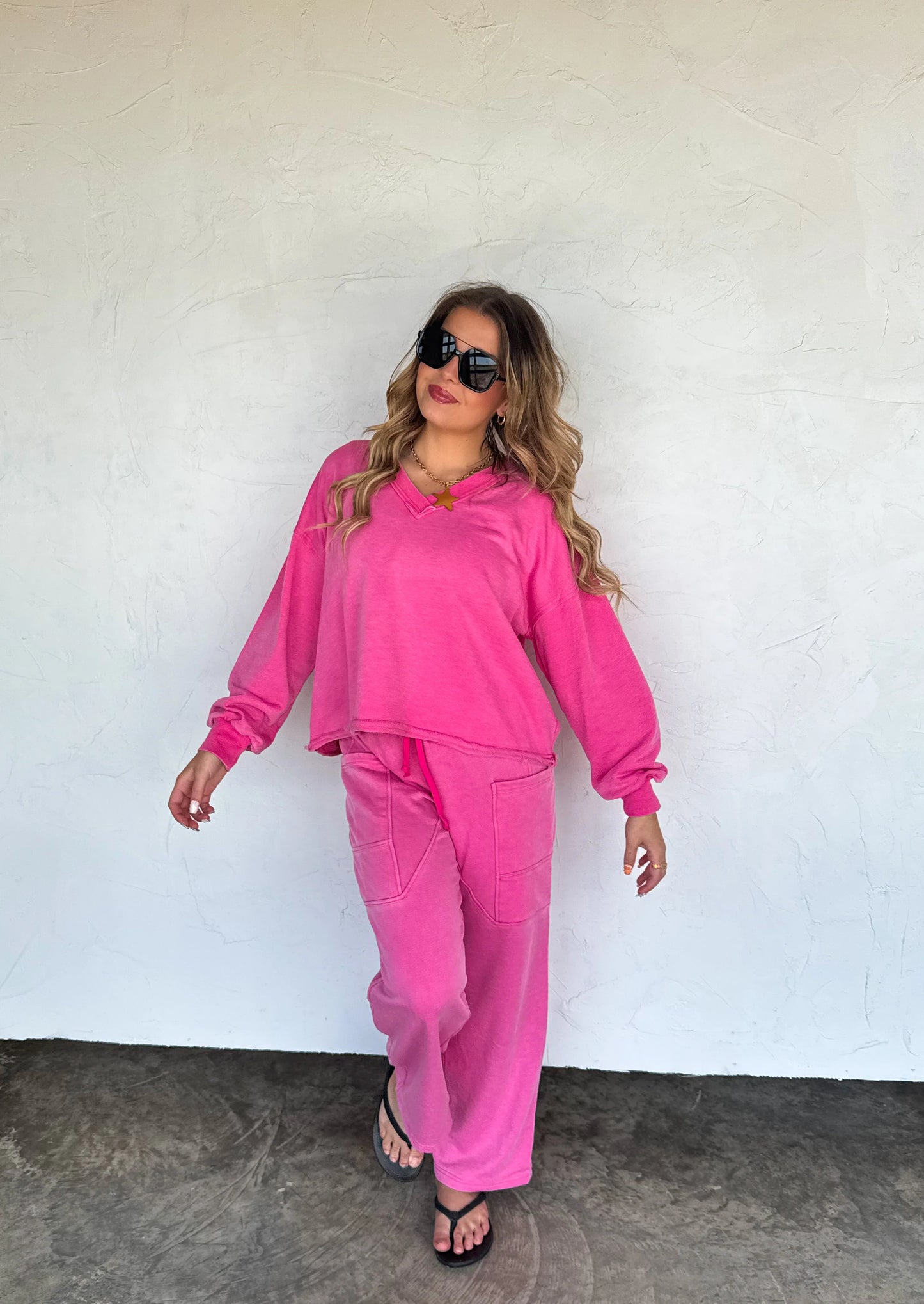 Faded Feels V-neck Pullover