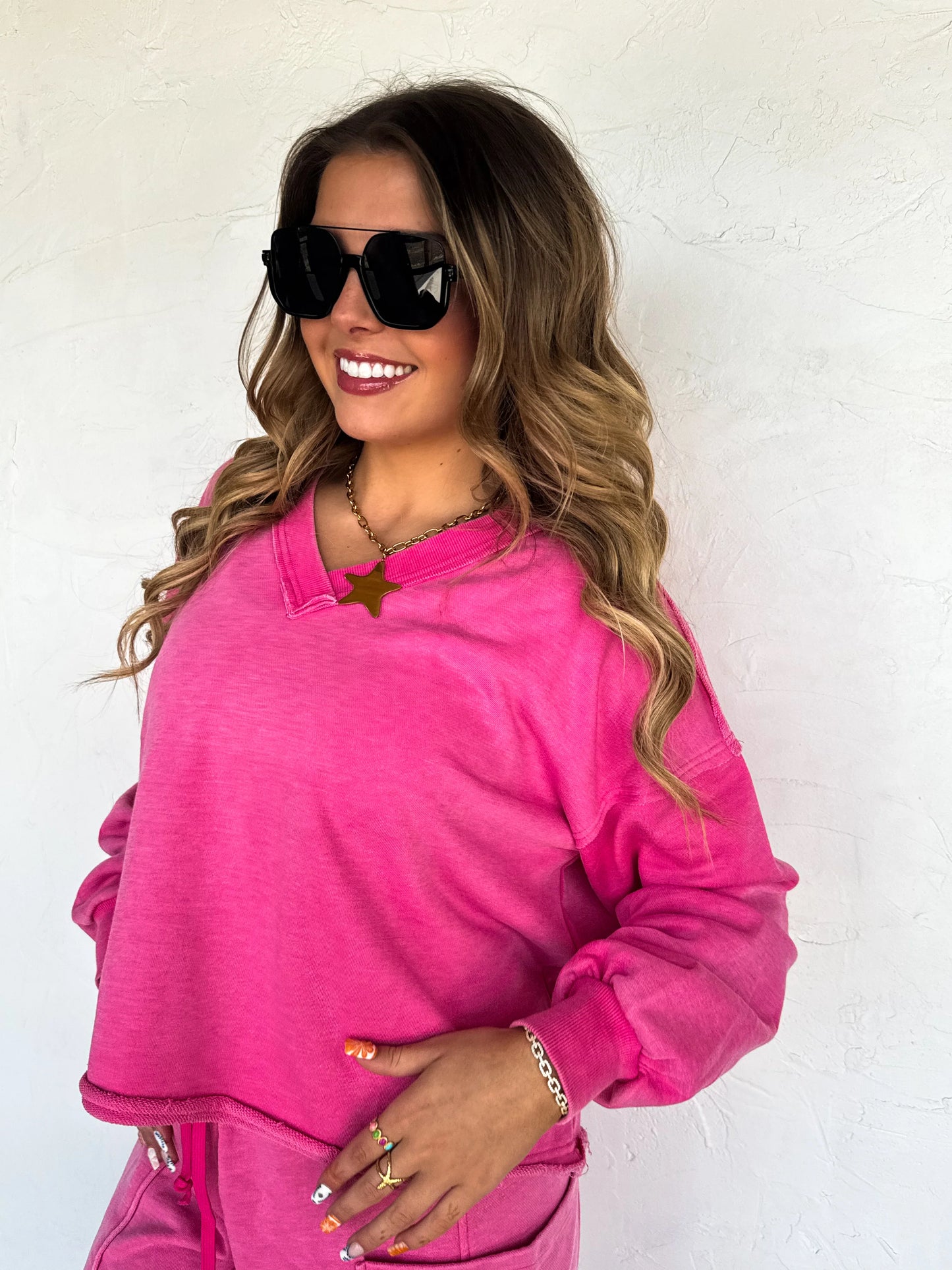 Faded Feels V-neck Pullover