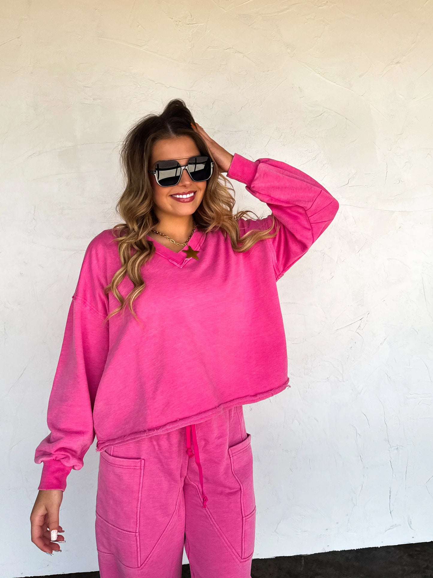 Faded Feels V-neck Pullover