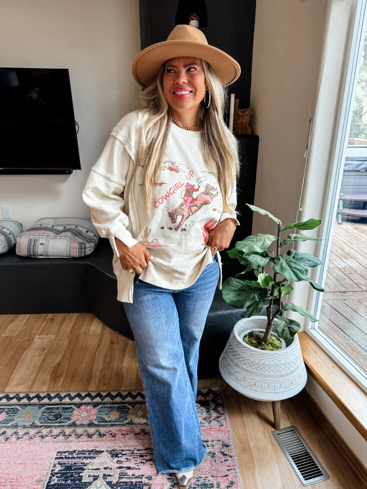 Ranch Girl Classic Crew Pullover