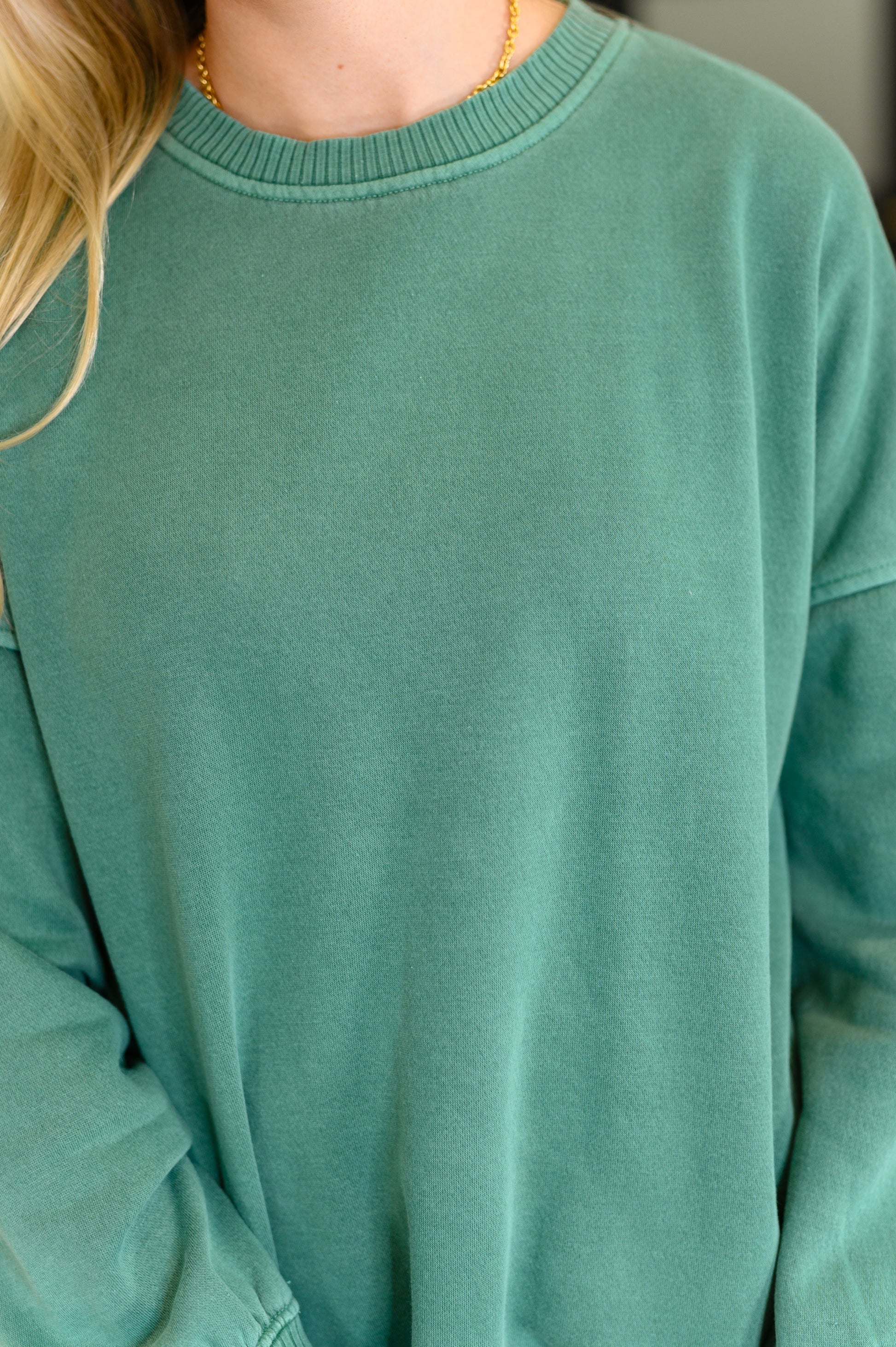 Talk Cozy to Me Stepped Hem Pullover in Dark Green