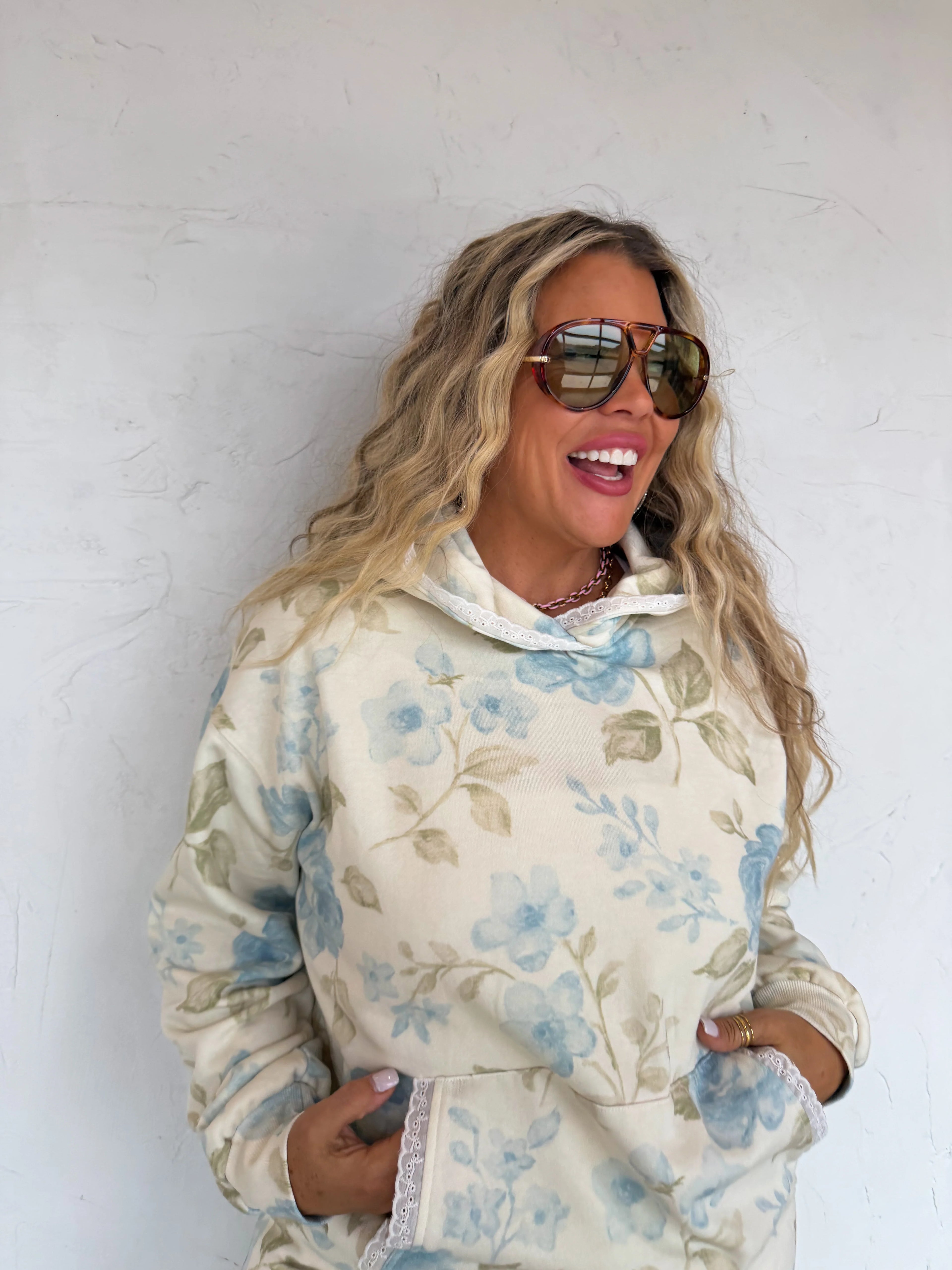 Lila Lace Hoodie Pullover