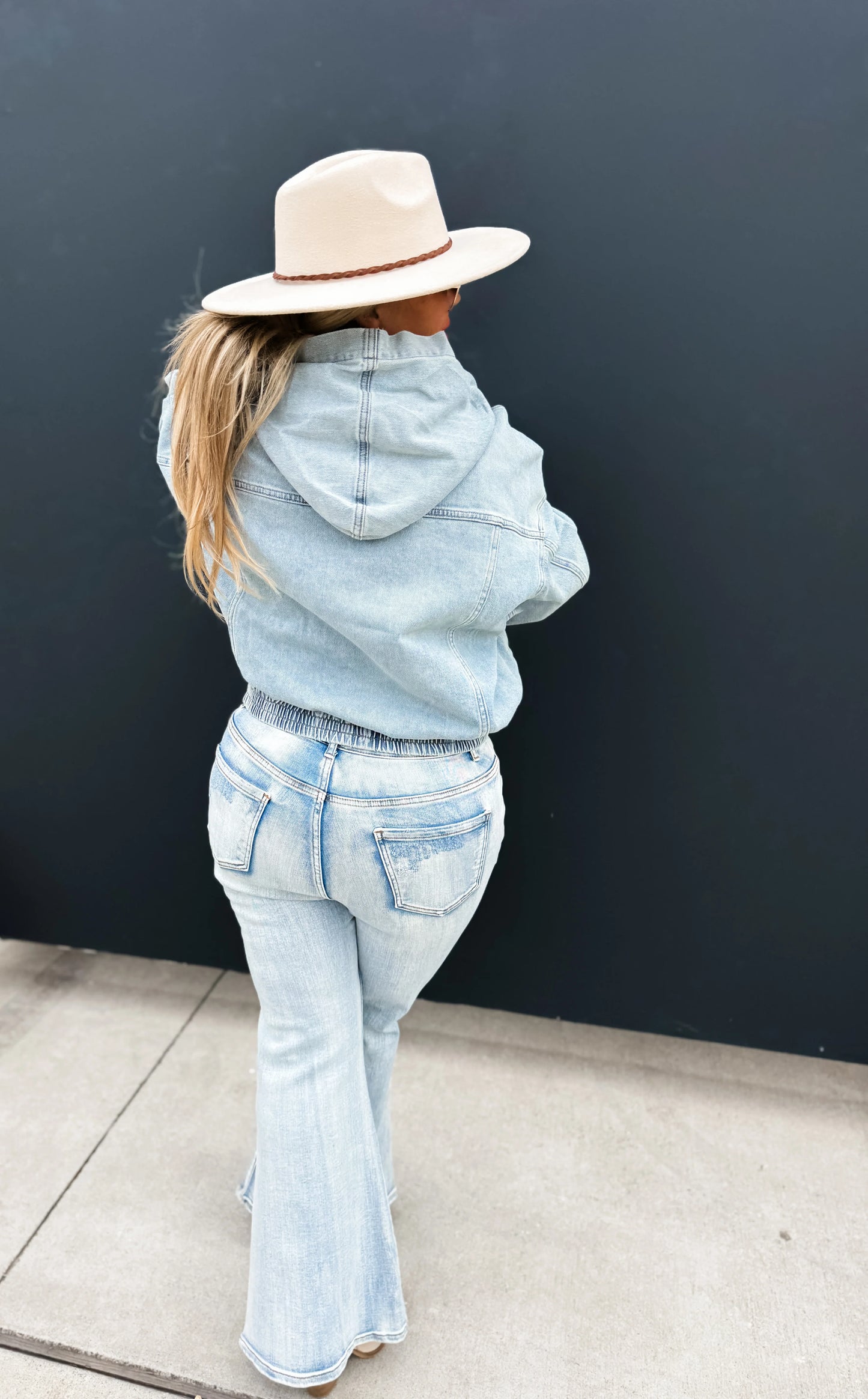 Denim Blues Classic Pullover