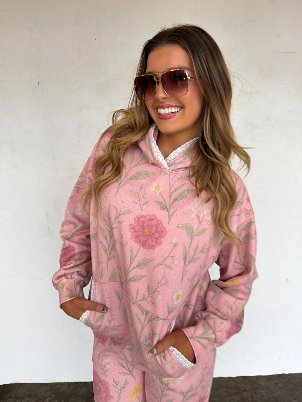 Lila Lace Hoodie Pullover