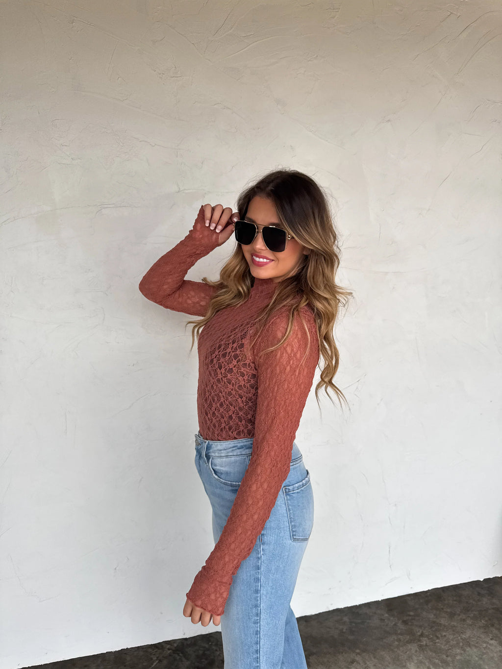 Jolie Lace Thumbhole Top