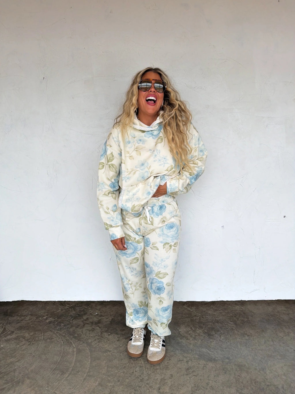 Lila Lace Hoodie Pullover