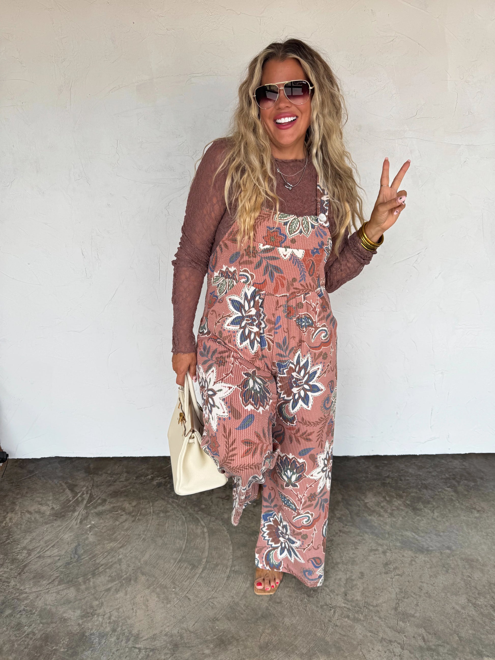 Jolie Lace Thumbhole Top
