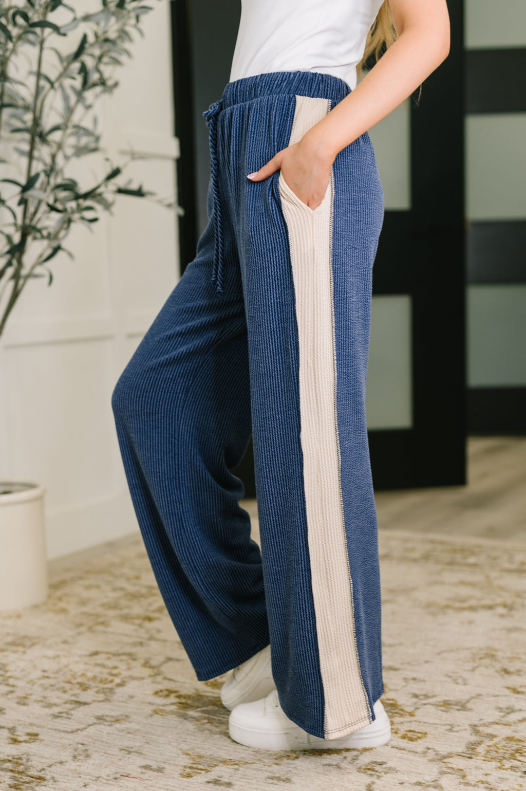 Certified Chiller Contrast Stripe Straight Leg Bottoms