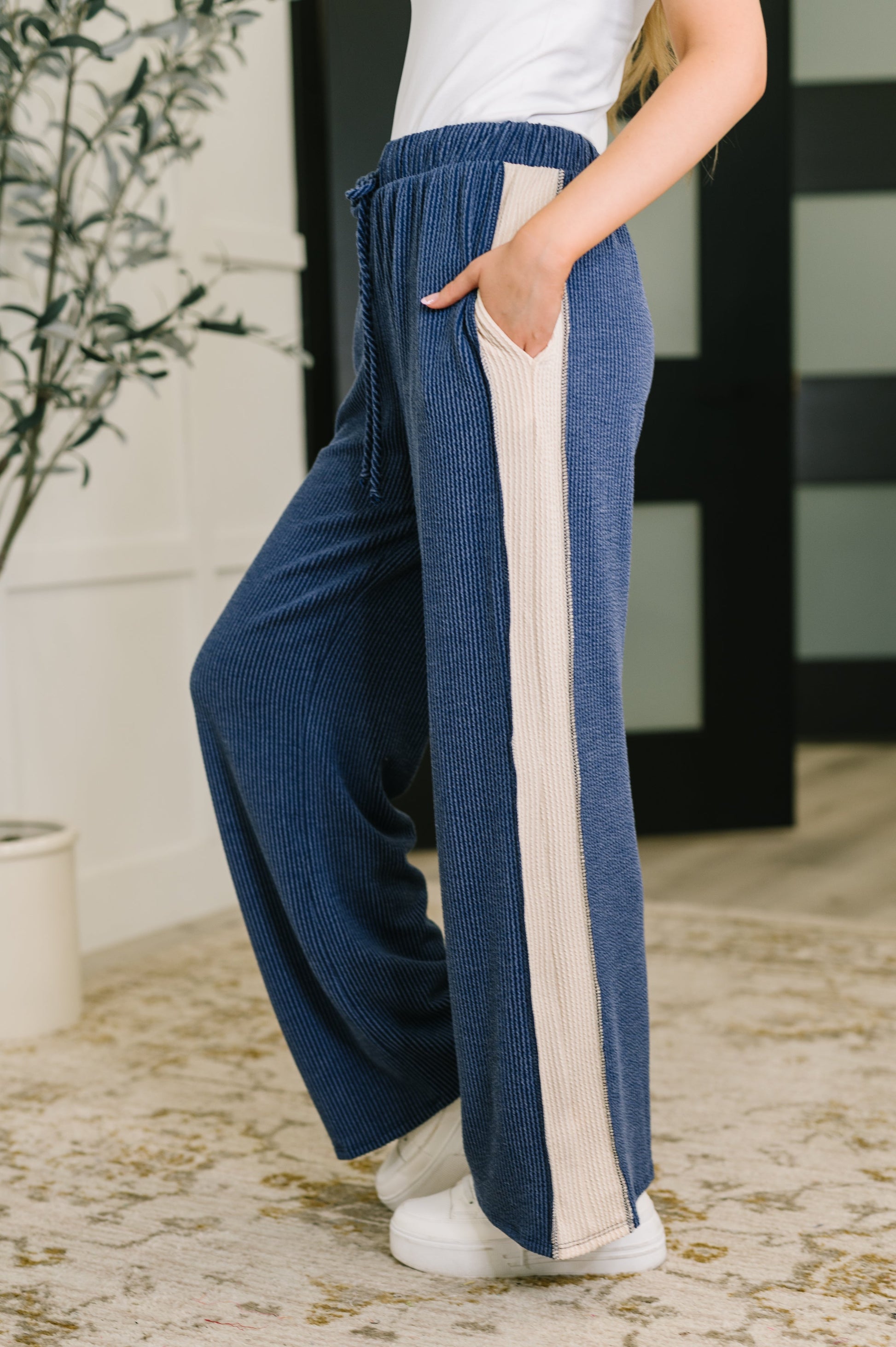 Certified Chiller Contrast Stripe Straight Leg Bottoms