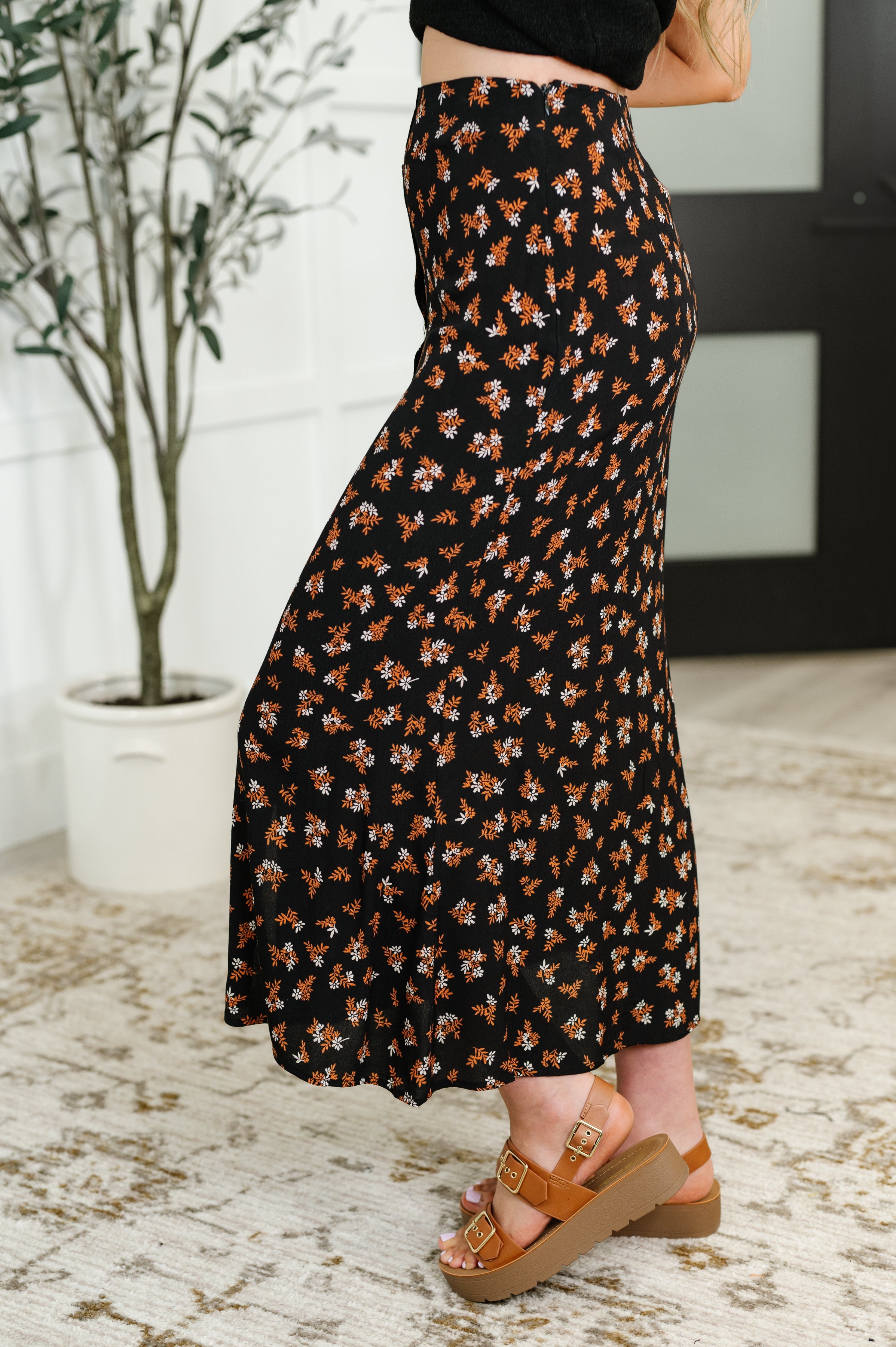 Crisp Kiss Midi Skirt