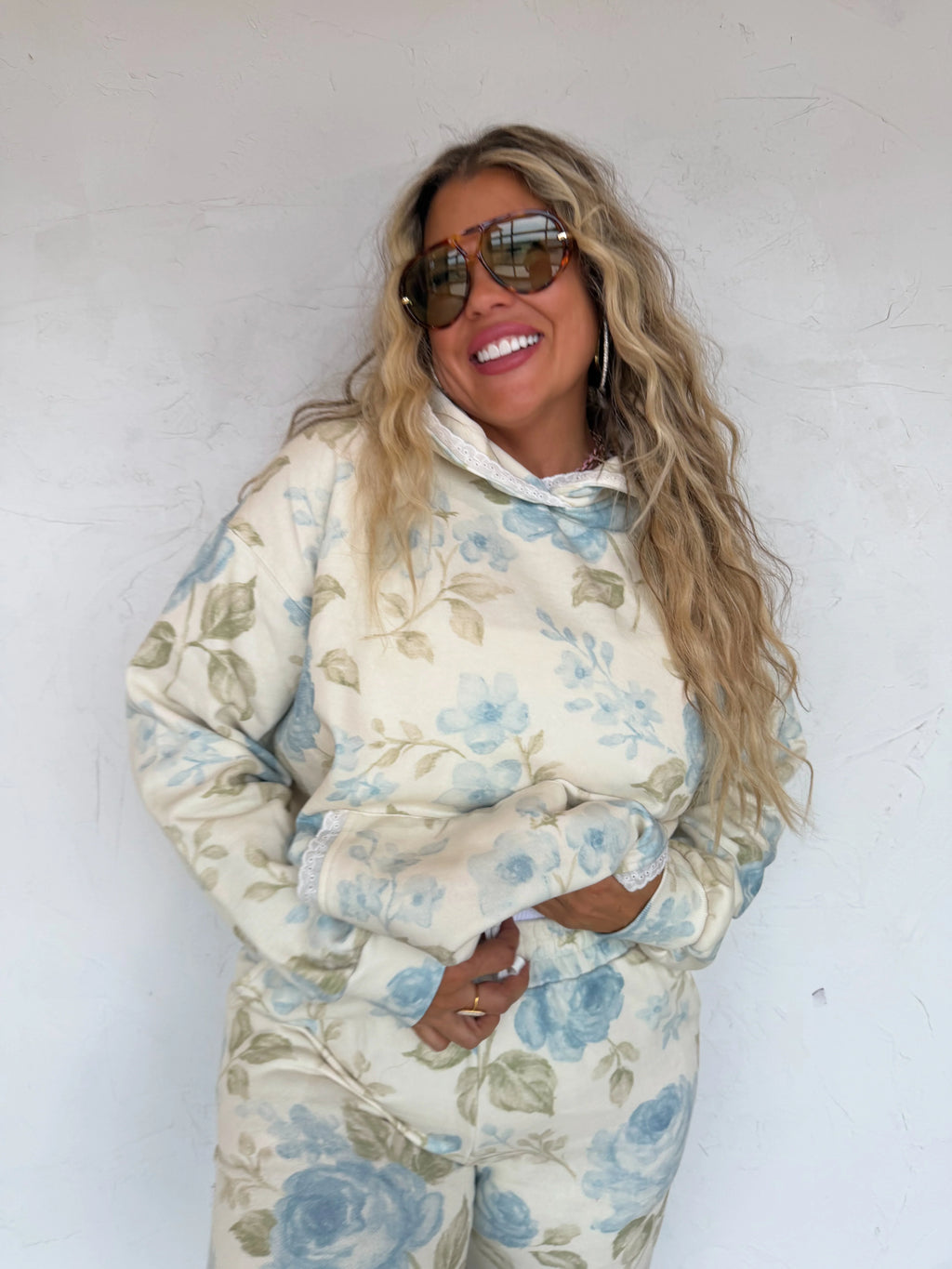 Lila Lace Hoodie Pullover