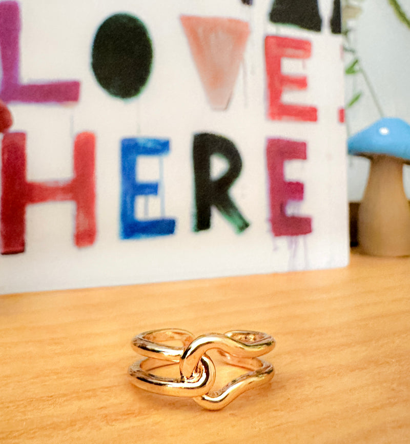 In a Dream Ring - Piper & Poppy