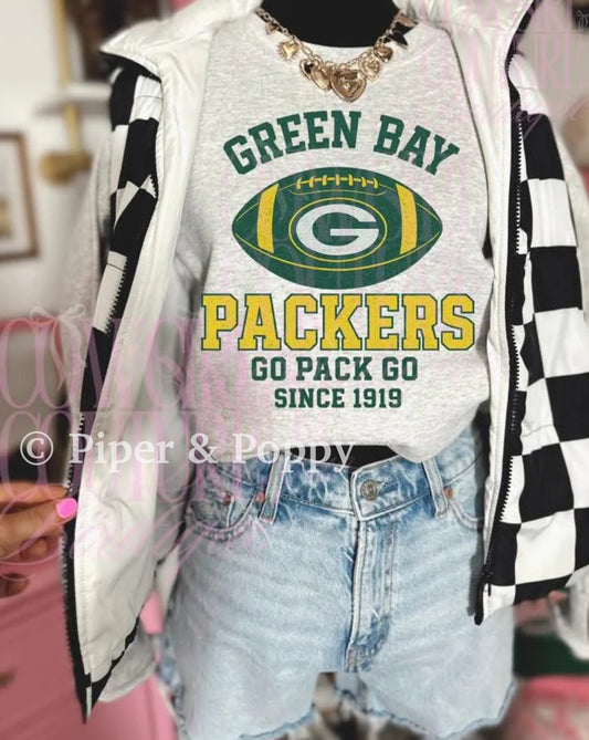 Exclusive Green Bay Vintage Football Graphic