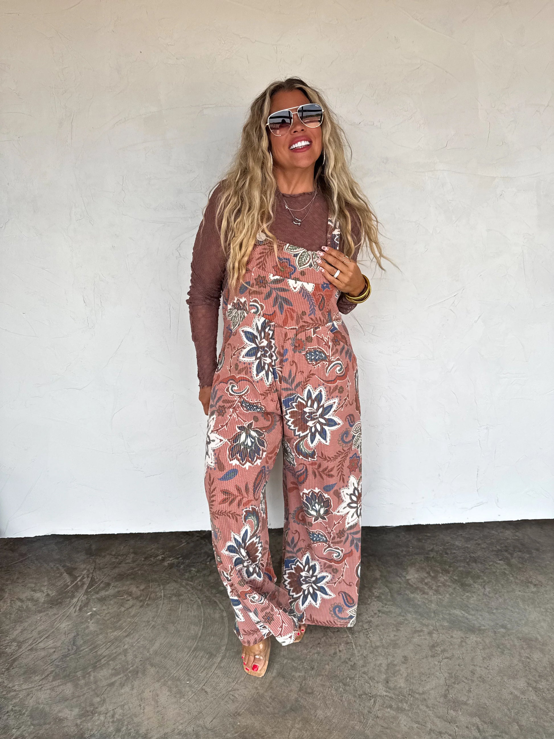 Jolie Lace Thumbhole Top
