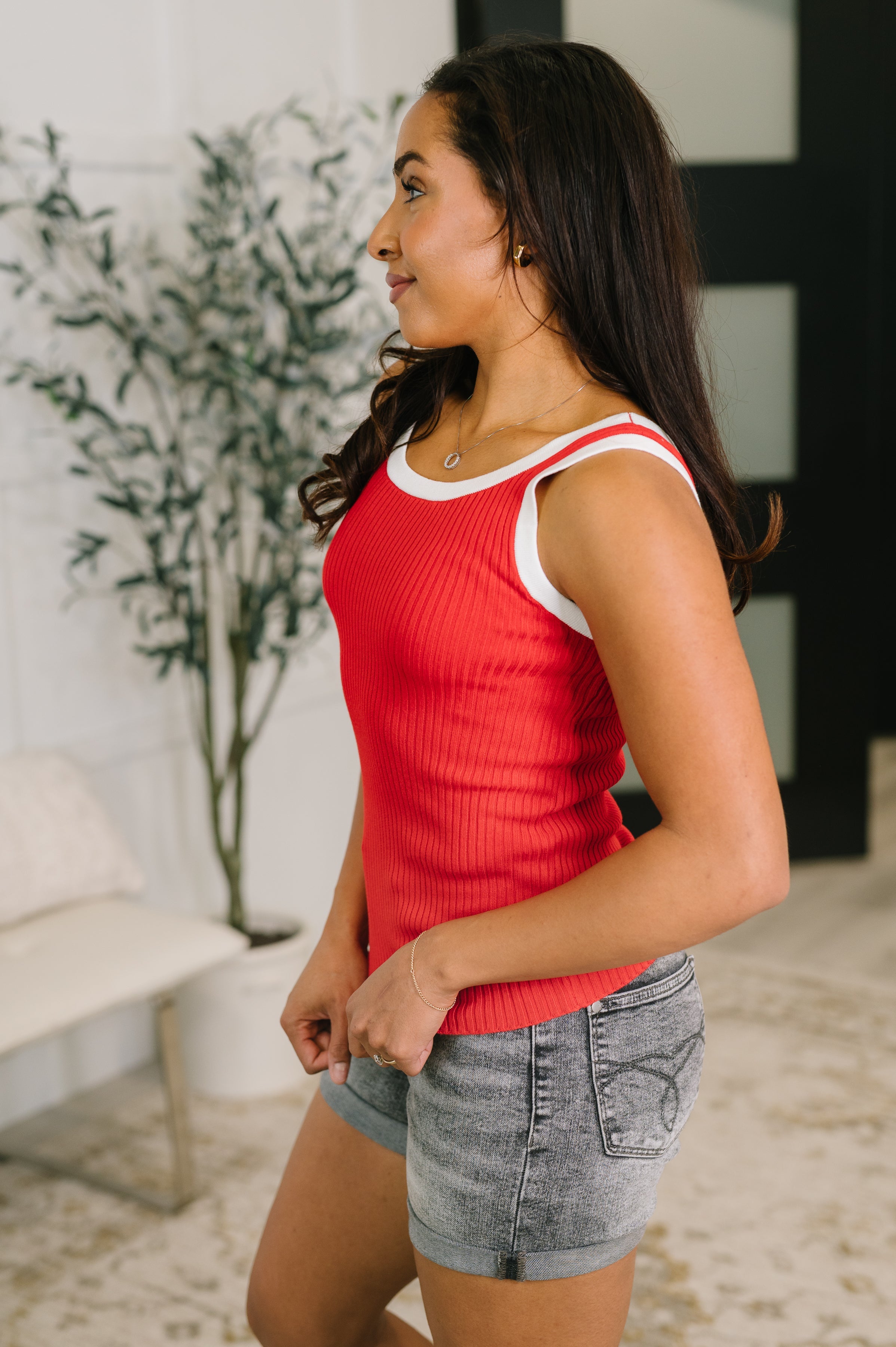 Clove Tank in Red
