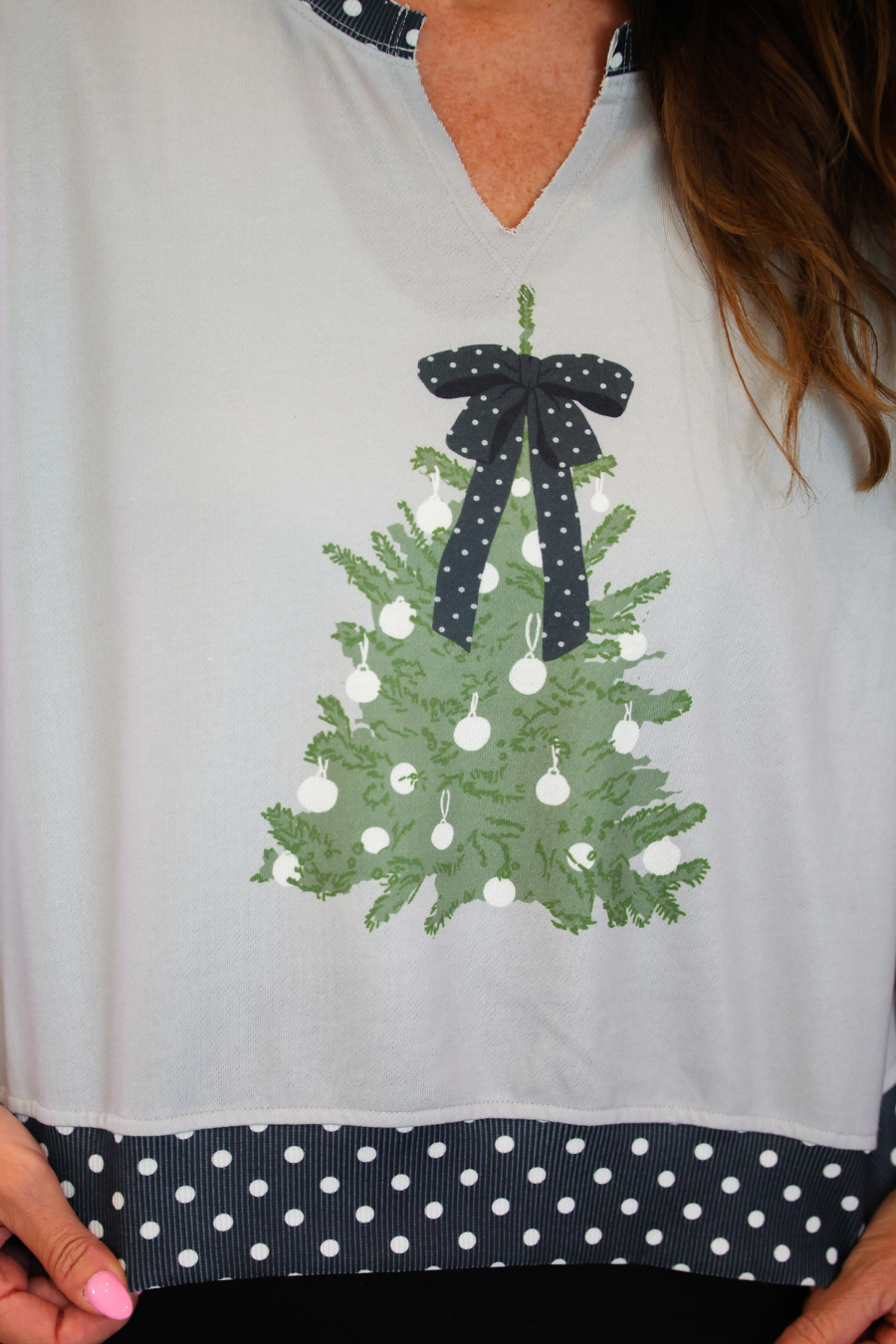 Noelle Bow Tree Pullover